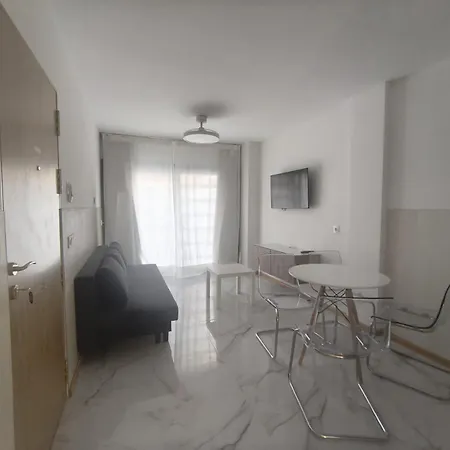 Center Playa Poniente Apartment *