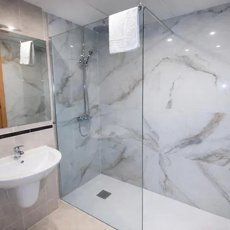 Center Playa Poniente דירה *